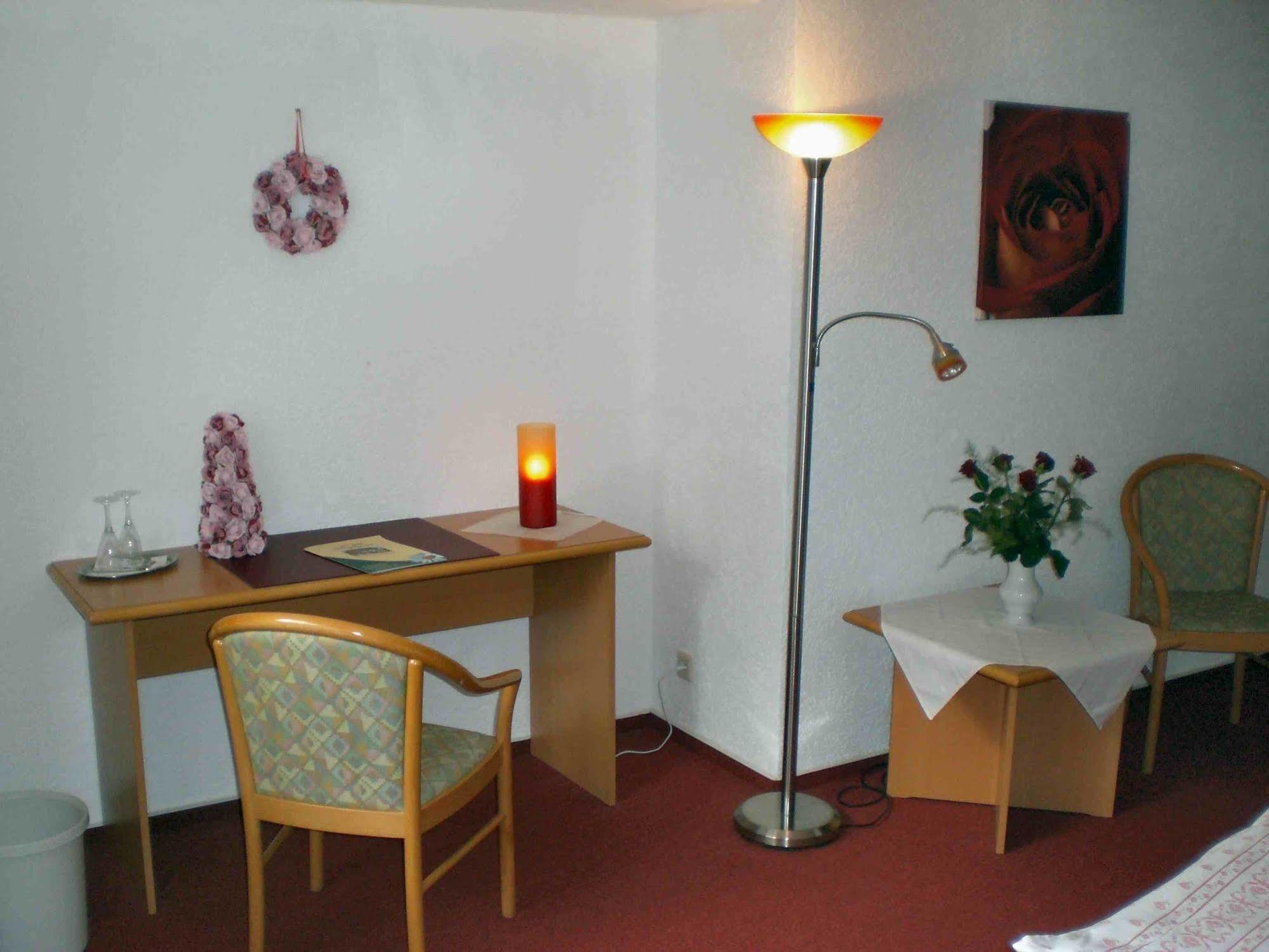 Hotel Zum Buergergarten 3*