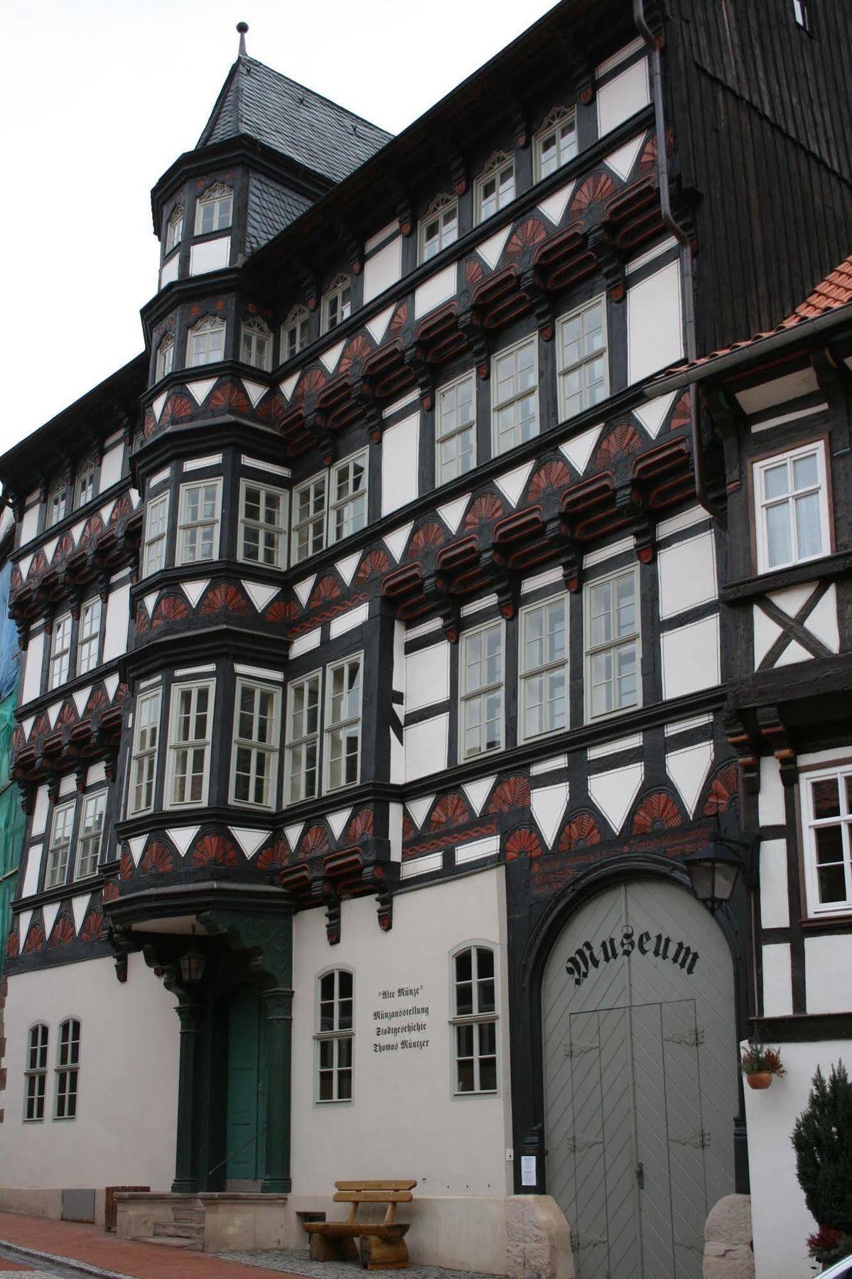 Zum Buergergarten Hotel 3*